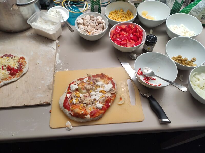 File:Pizza.jpg